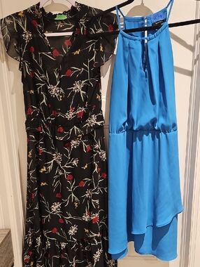 Vero Moda Black Floral Midi Dress & RW & Co. Blue Sleeveless Midi Dress